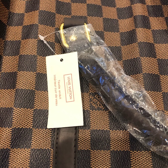 Weekend Duffle - Picture 2 of 3